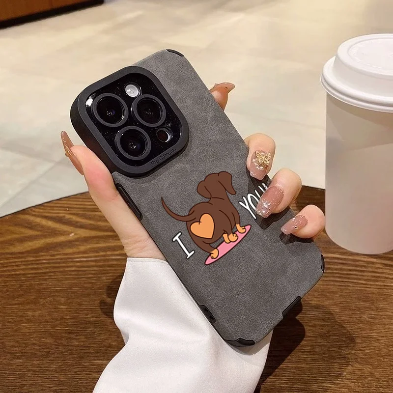 כיסוי עם הדפס לבבות לאייפון